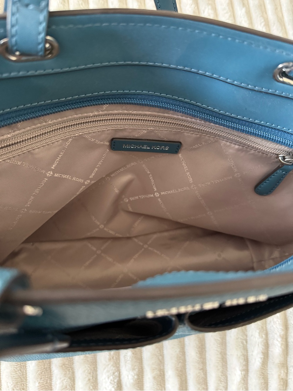 Michael Kors Blue Medium Jet Set Pocket Tote Bag - Picture 8 of 9